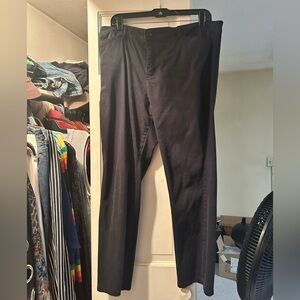 Women’s Gloria Vanderbilt classic straight leg chinos